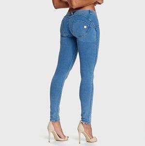 Freddy Jeans light blue+ yellow stitching